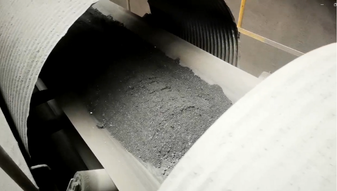 如何將鋼鐵廠粉塵壓球？建杰實業(yè)實用解決方案